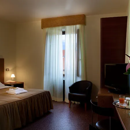 Hotell Giulia Gargnano